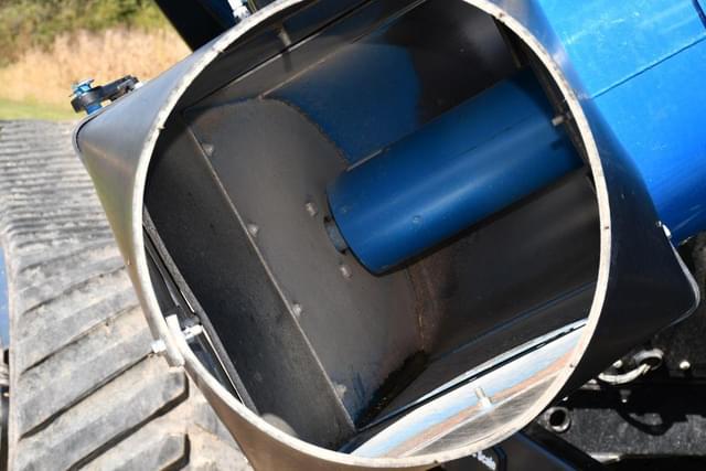 Image of Kinze 1100 equipment image 1