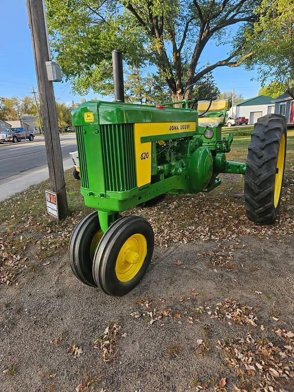 Image of John Deere 620 Image 0