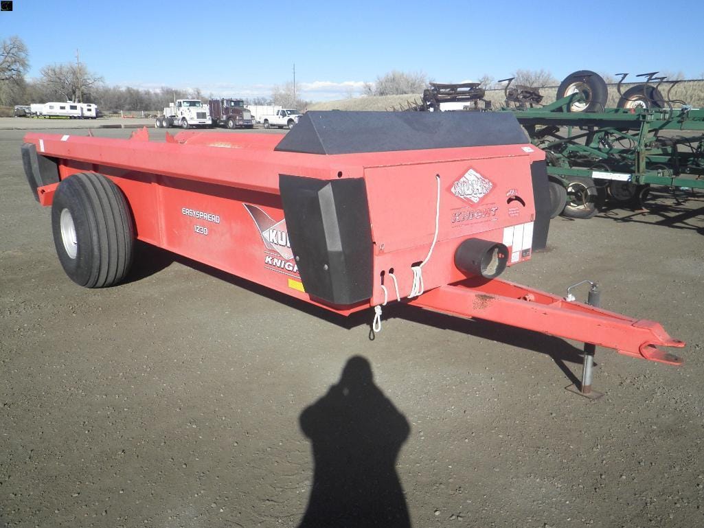 Kuhn Knight 1230 Equipment Image0