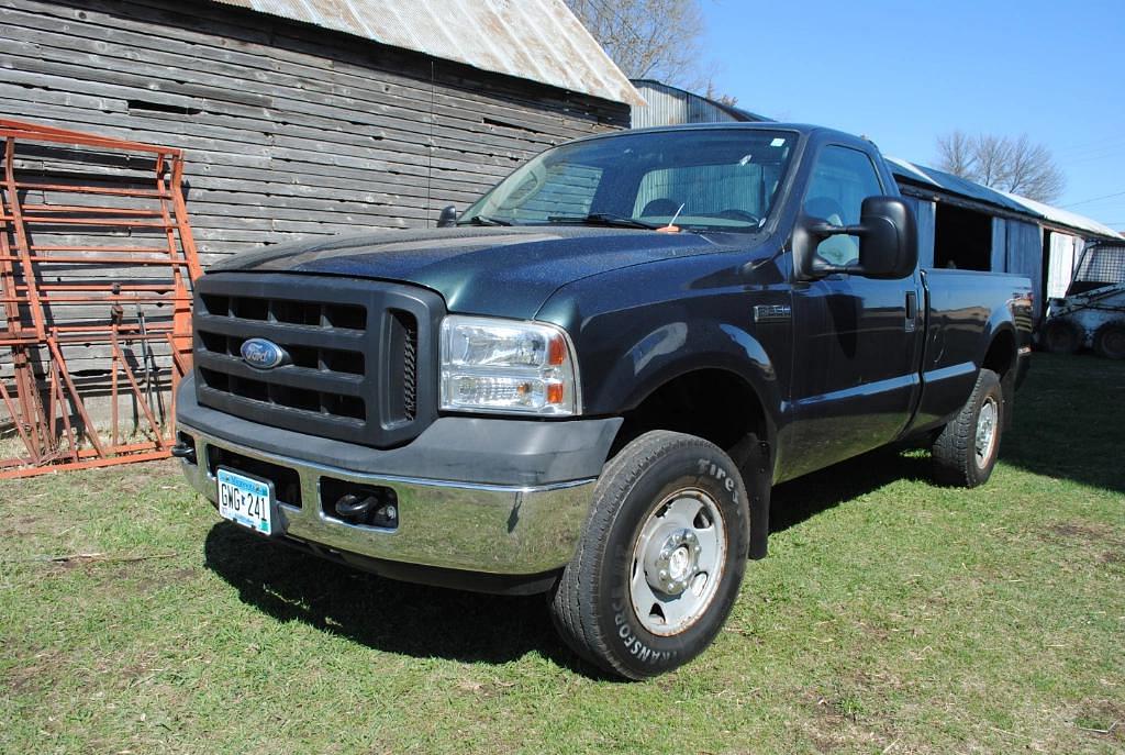 Image of Ford F-250 Primary image