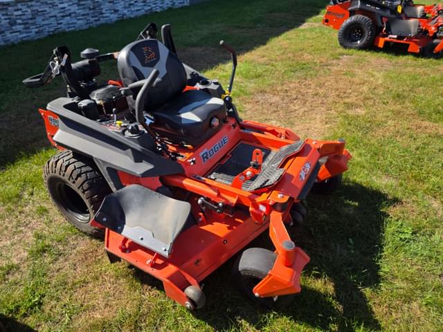 Image of Bad Boy Rogue equipment image 3