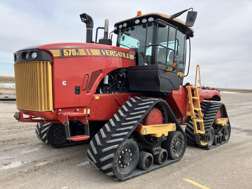 2019 Versatile 570DT Equipment Image0