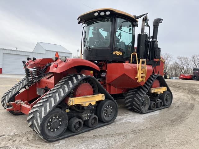 Image of Versatile 570DT equipment image 2