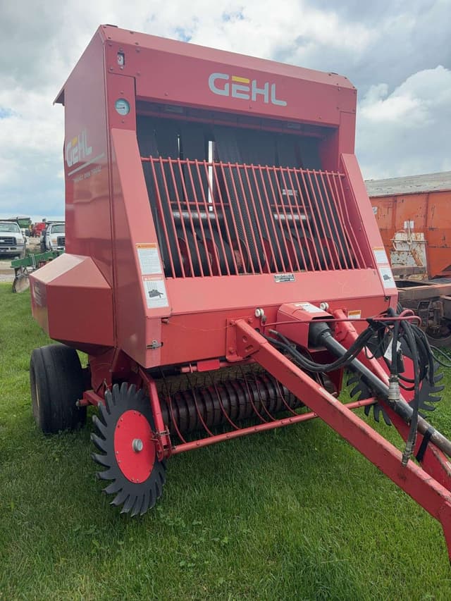Image of Gehl 2880 equipment image 1