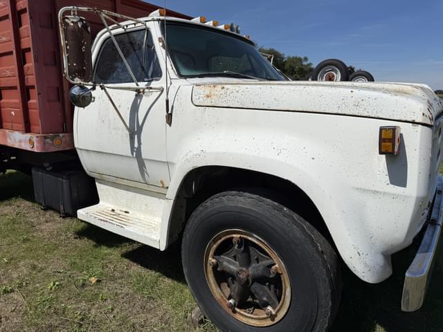 Image of Dodge 600 equipment image 4