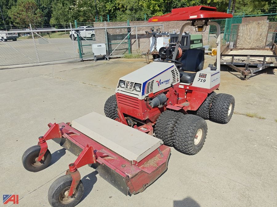 2020 Ventrac 4500Z Equipment Image0