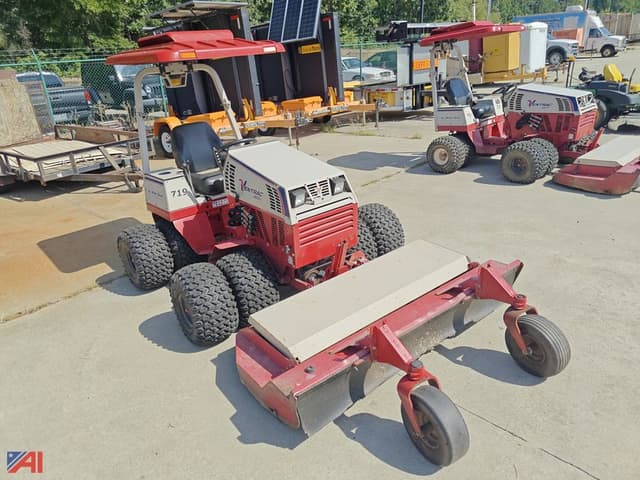 Image of Ventrac 4500Z equipment image 3