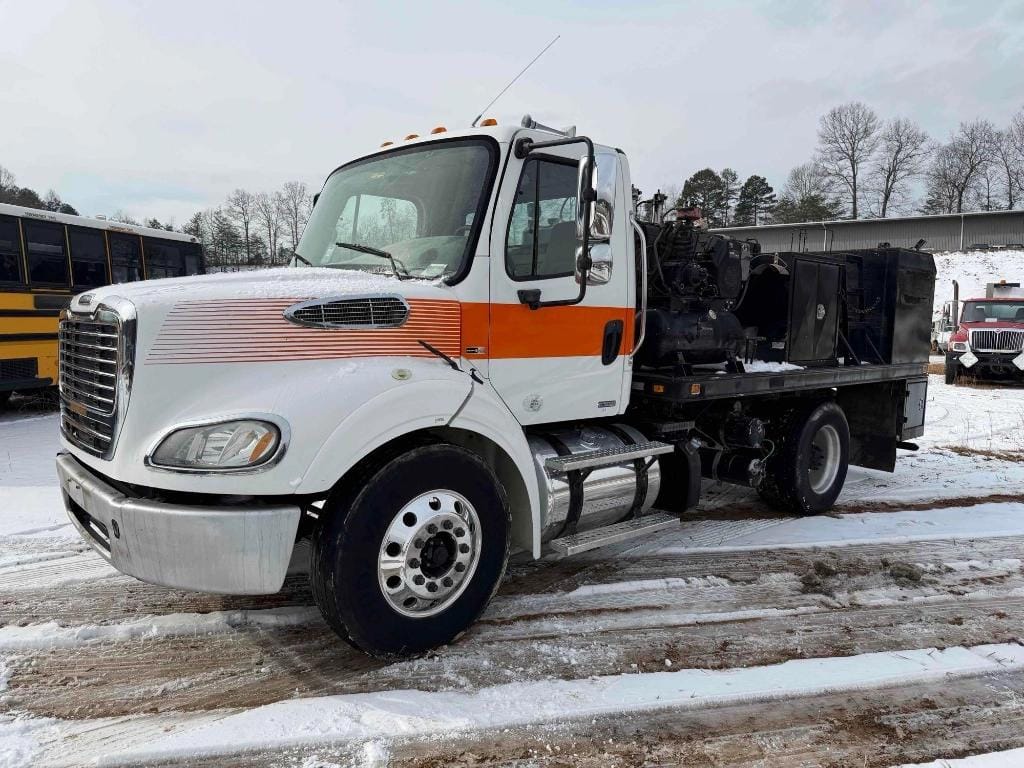 2012 Freightliner M2112 Equipment Image0