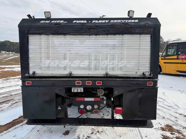Image of Freightliner M2112 equipment image 4