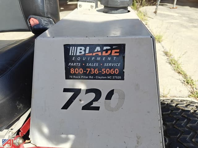 Image of Ventrac 4500Z equipment image 4