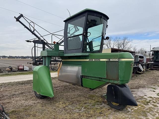 Image of John Deere 6000 equipment image 1