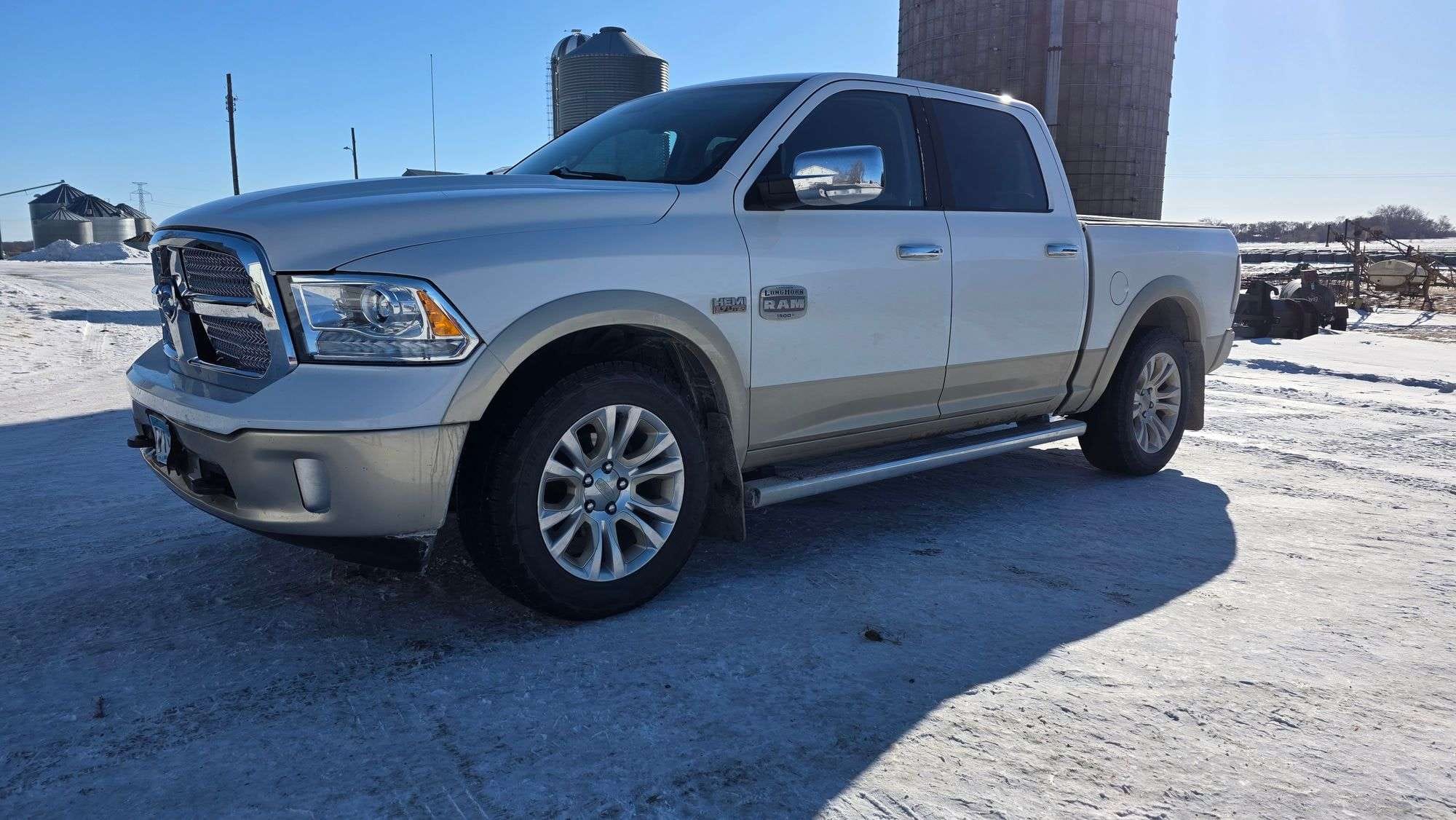 2013 Dodge Ram 1500 Equipment Image0