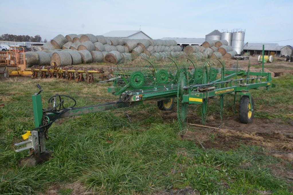 Main image John Deere 704