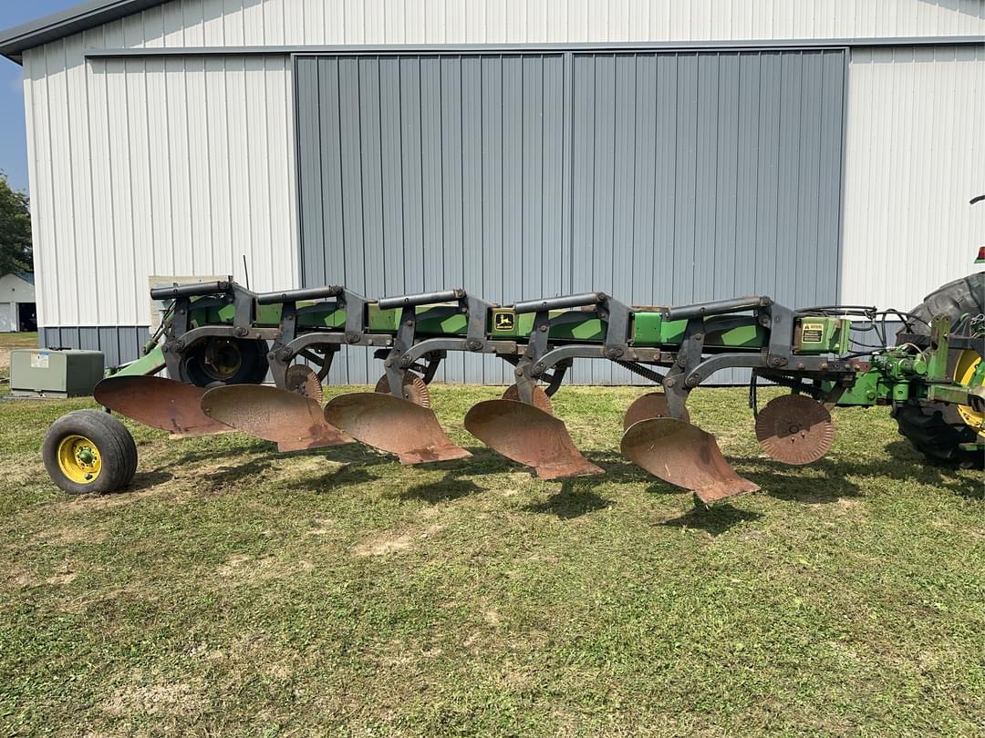 Image of John Deere 2800 Primary image