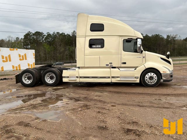 Image of Volvo VNL equipment image 3