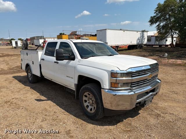 Image of Chevrolet 3500HD equipment image 2