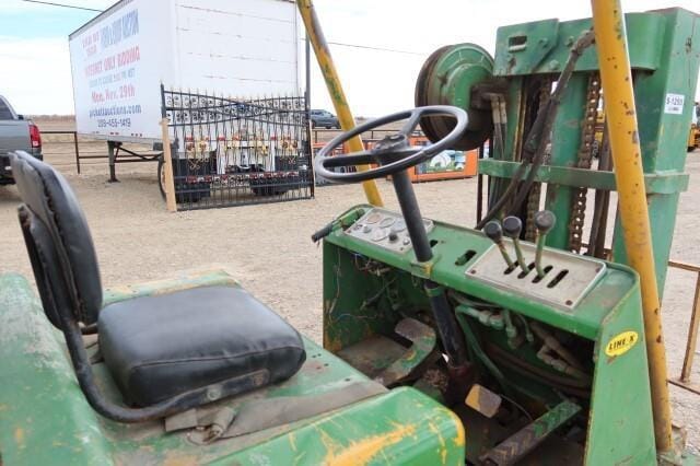 Main image Caterpillar V40B