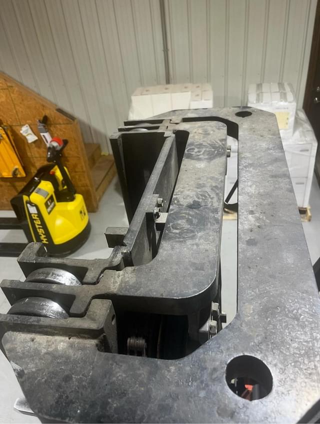 Image of Toyota 7FGU25 equipment image 3
