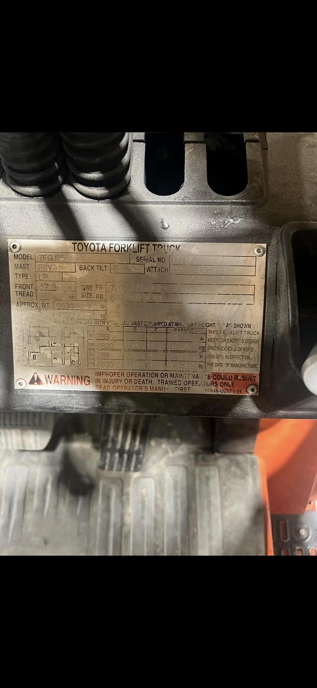 Image of Toyota 7FGU25 equipment image 4