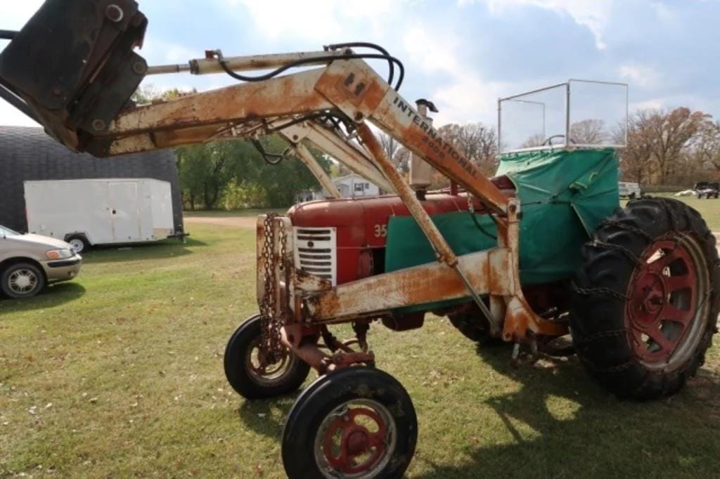 Main image International Harvester 350