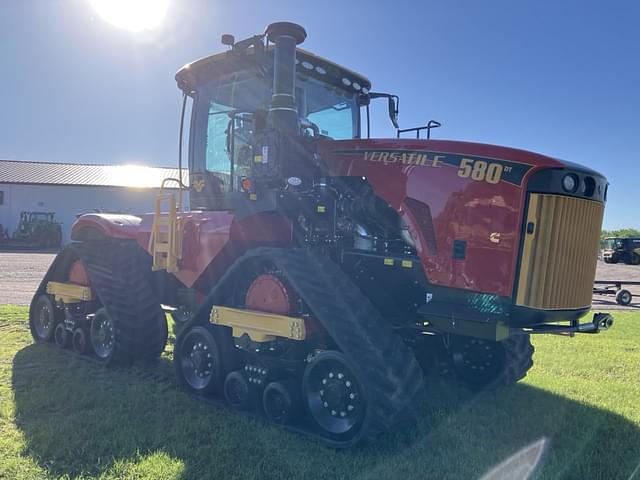 Image of Versatile 580DT equipment image 1