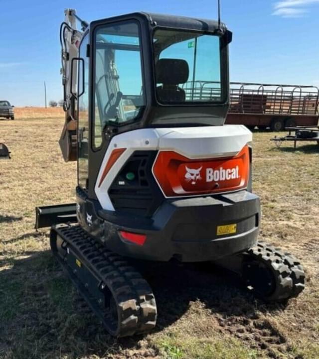 Image of Bobcat E38 equipment image 3