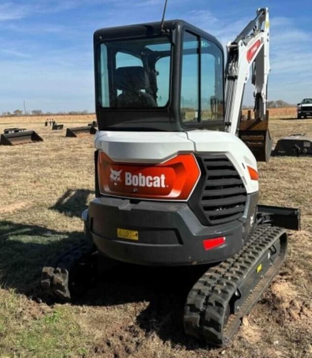 Image of Bobcat E38 equipment image 2