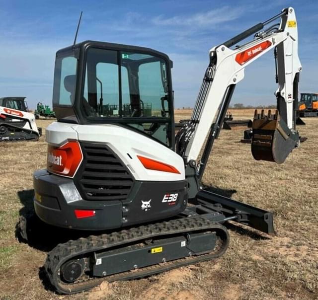 Image of Bobcat E38 equipment image 1