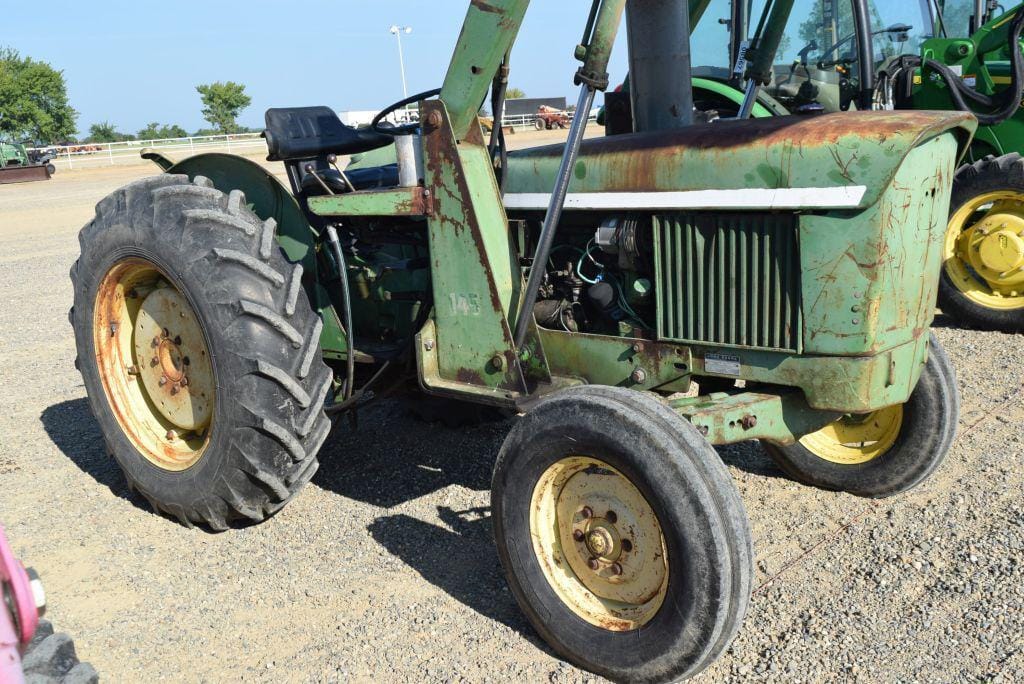 Main image John Deere 830