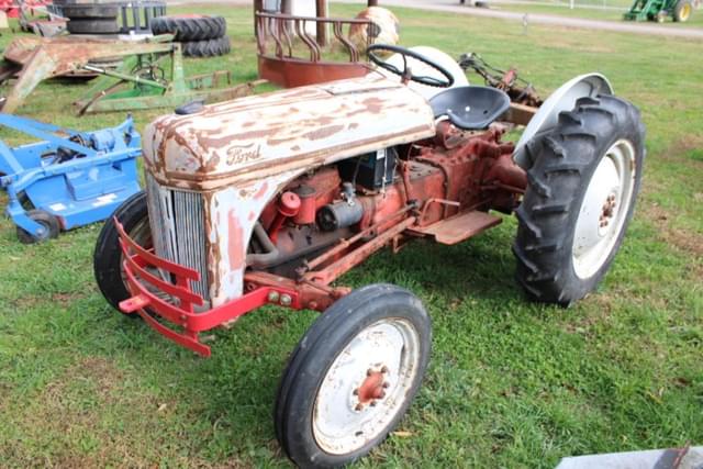Image of Ford 8N equipment image 2