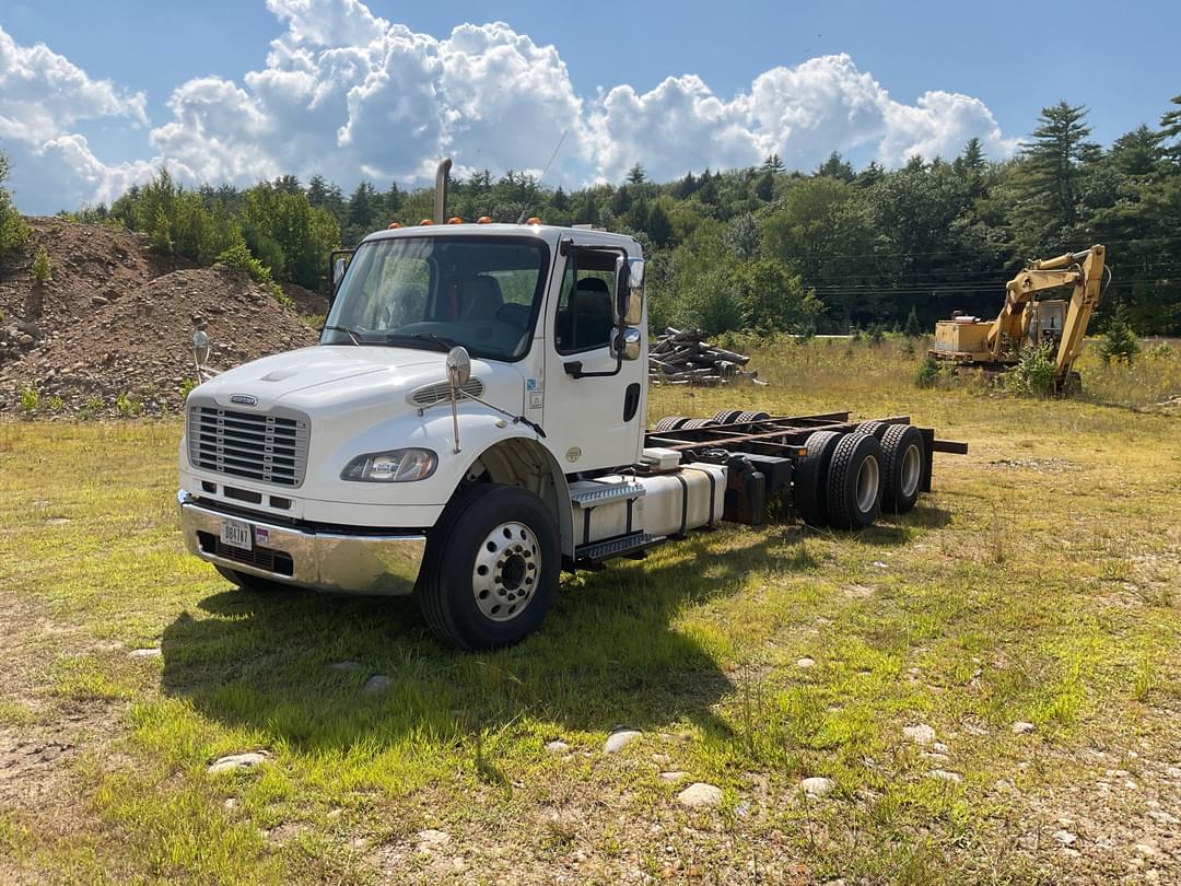 Image of Freightliner M2 Primary image