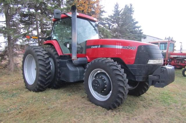 Image of Case IH MX240 equipment image 1