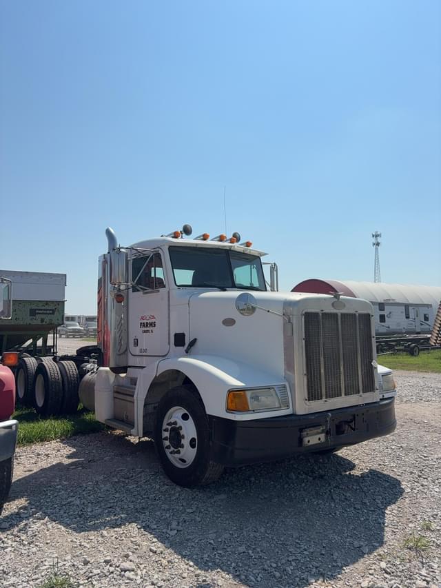 Image of Peterbilt 377 equipment image 1