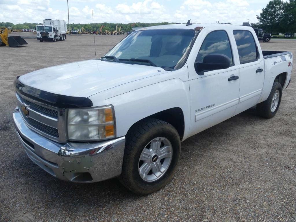 2012 Chevrolet 1500 Equipment Image0