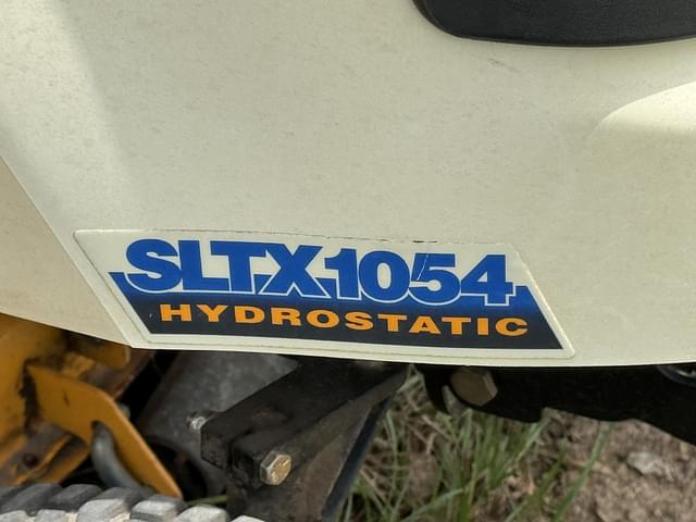 Image of Cub Cadet SLTX1054 equipment image 3