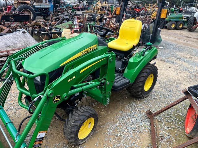 Image of John Deere 1023E equipment image 3