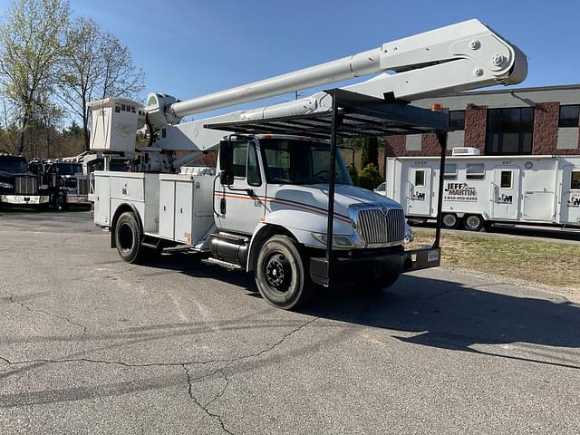 Image of International 4300 equipment image 2