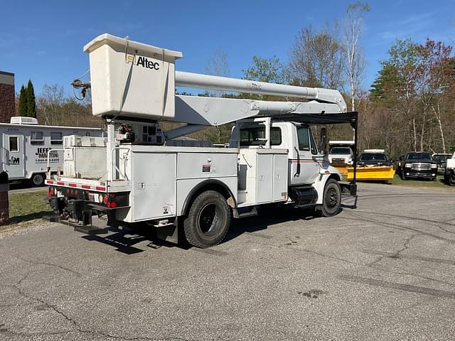 Image of International 4300 equipment image 4