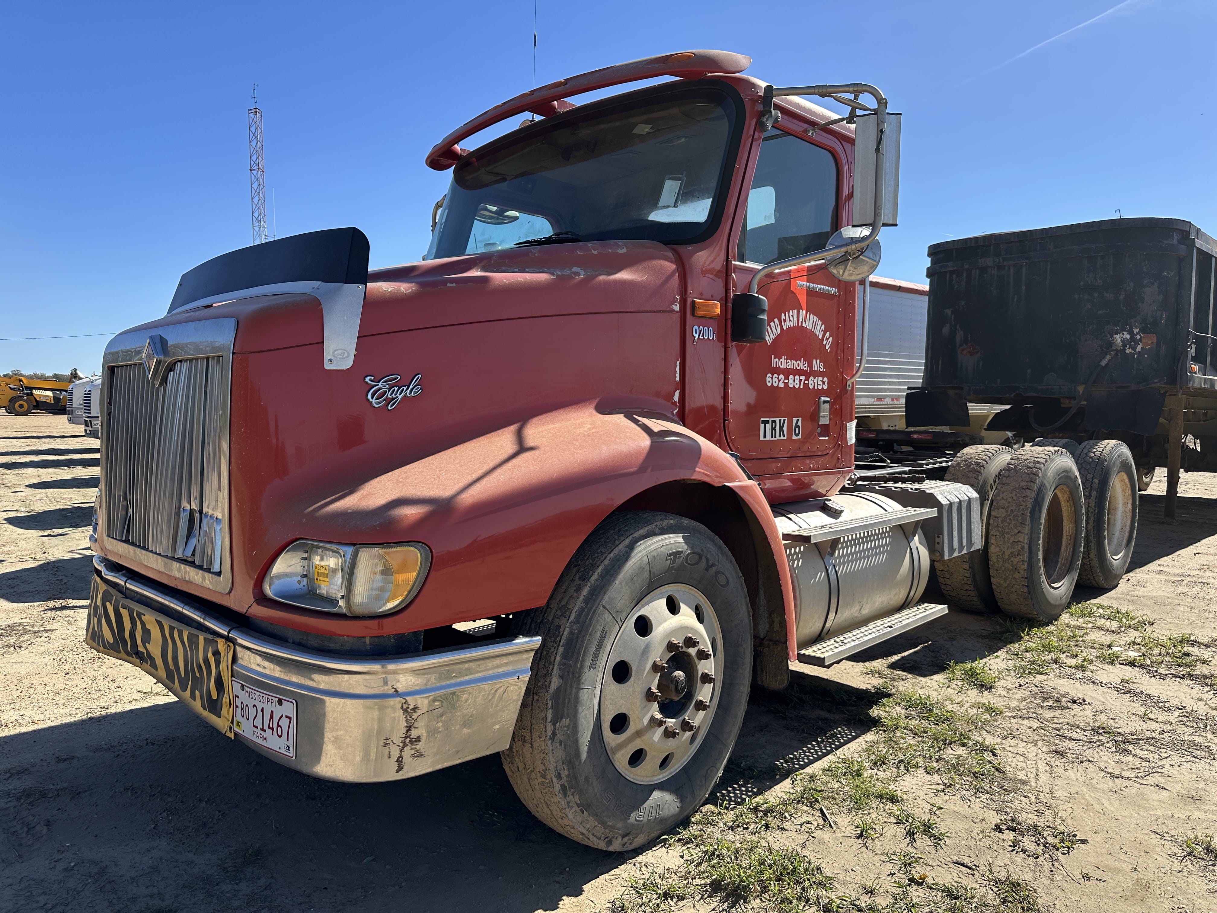 2005 International 9200i Equipment Image0