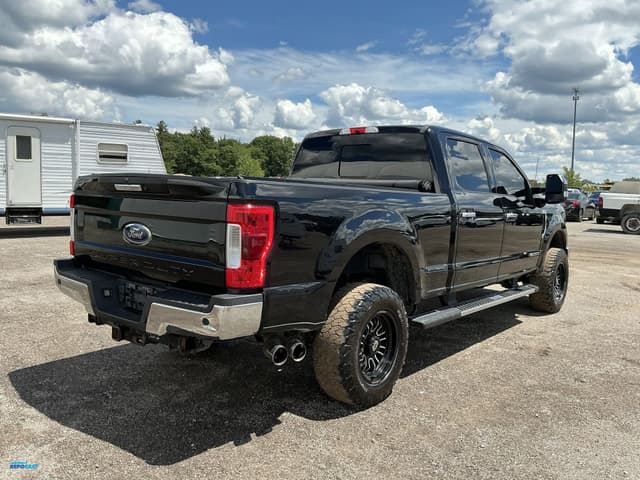 Image of Ford F-350 equipment image 4