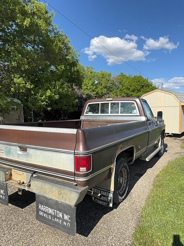 Image of GMC Sierra equipment image 3