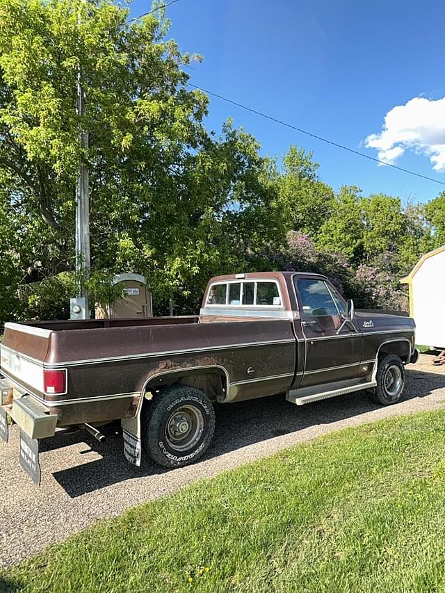 Image of GMC Sierra equipment image 4