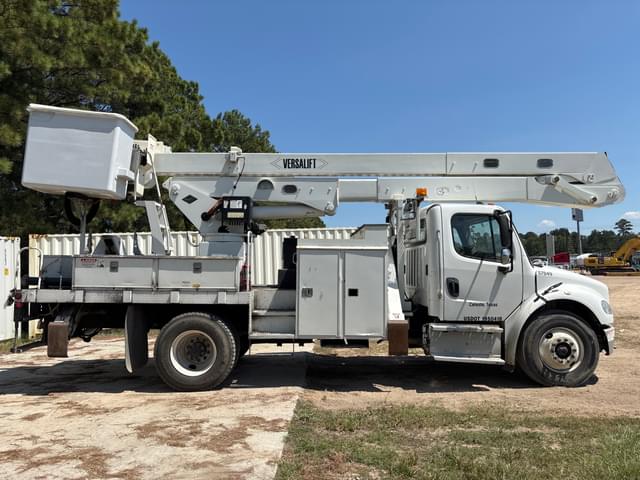 Image of Freightliner M2 equipment image 3