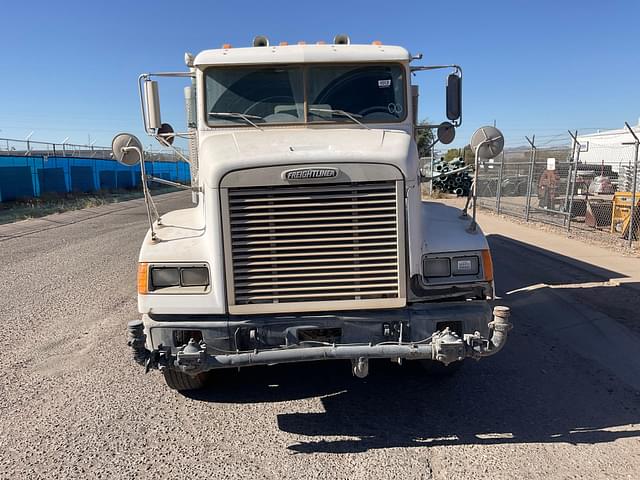 Image of Freightliner FLD120 equipment image 1