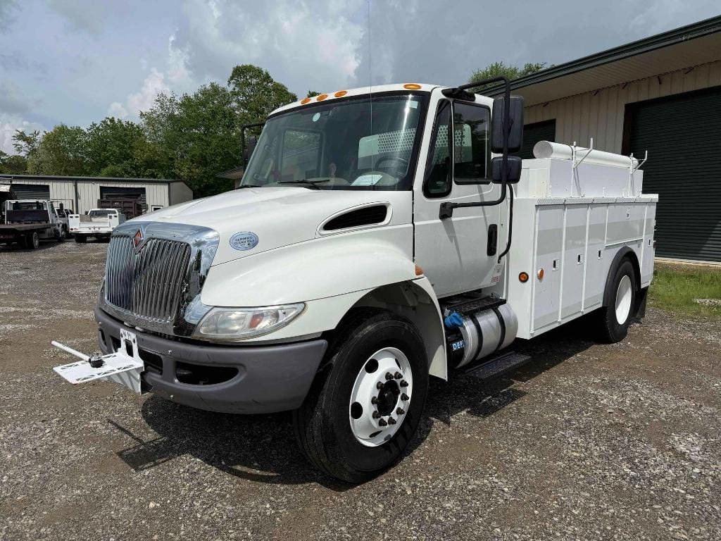 2019 International Durastar 4300 Equipment Image0
