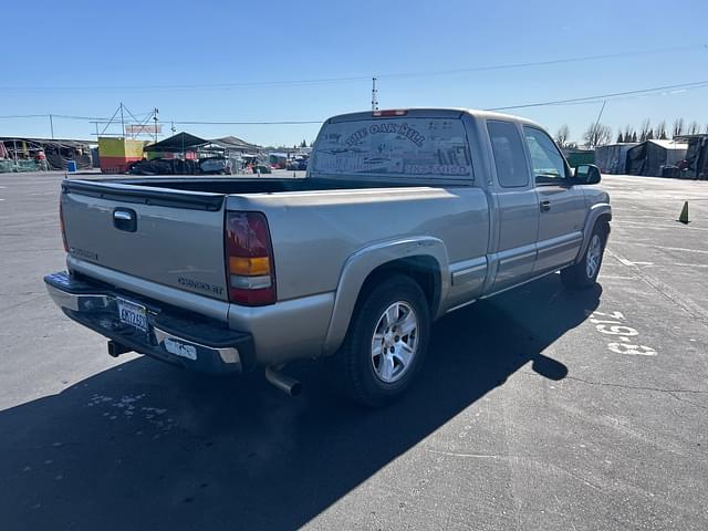 Image of Chevrolet 1500 equipment image 3