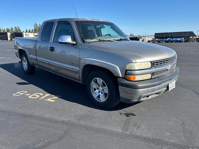 Image of Chevrolet 1500 equipment image 1