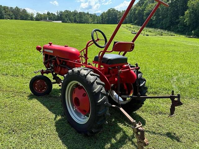 Image of Farmall Cub equipment image 2