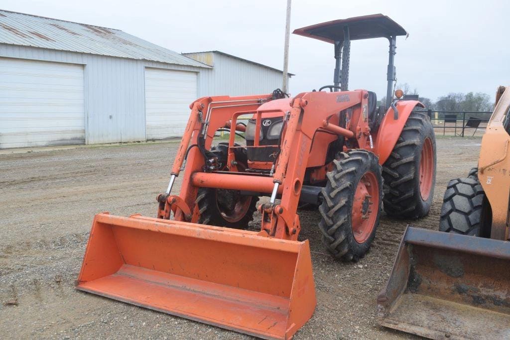 Kubota M7040 Equipment Image0