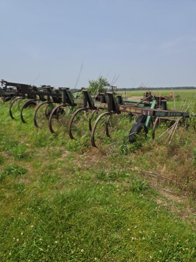 Image of John Deere 1710 equipment image 3